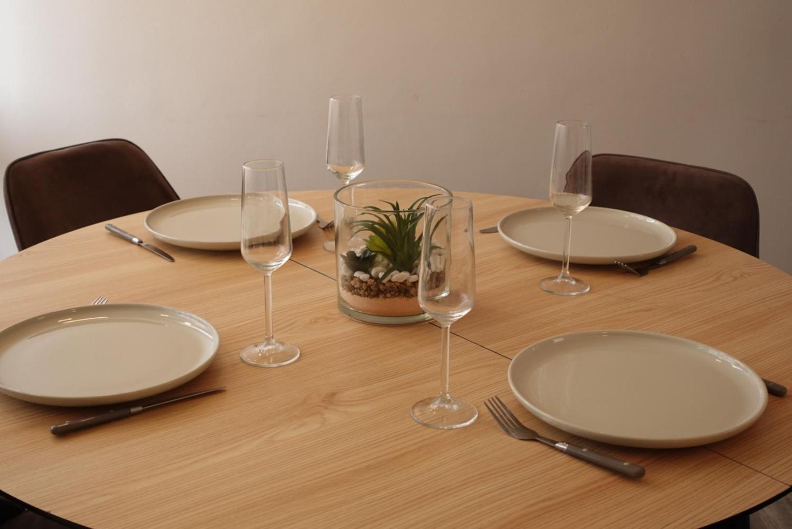 Parisian Retreat Pour 5 Personnes - 12 Min De Paris - Proche Gare Apartment Deuil-la-Barre Luaran gambar