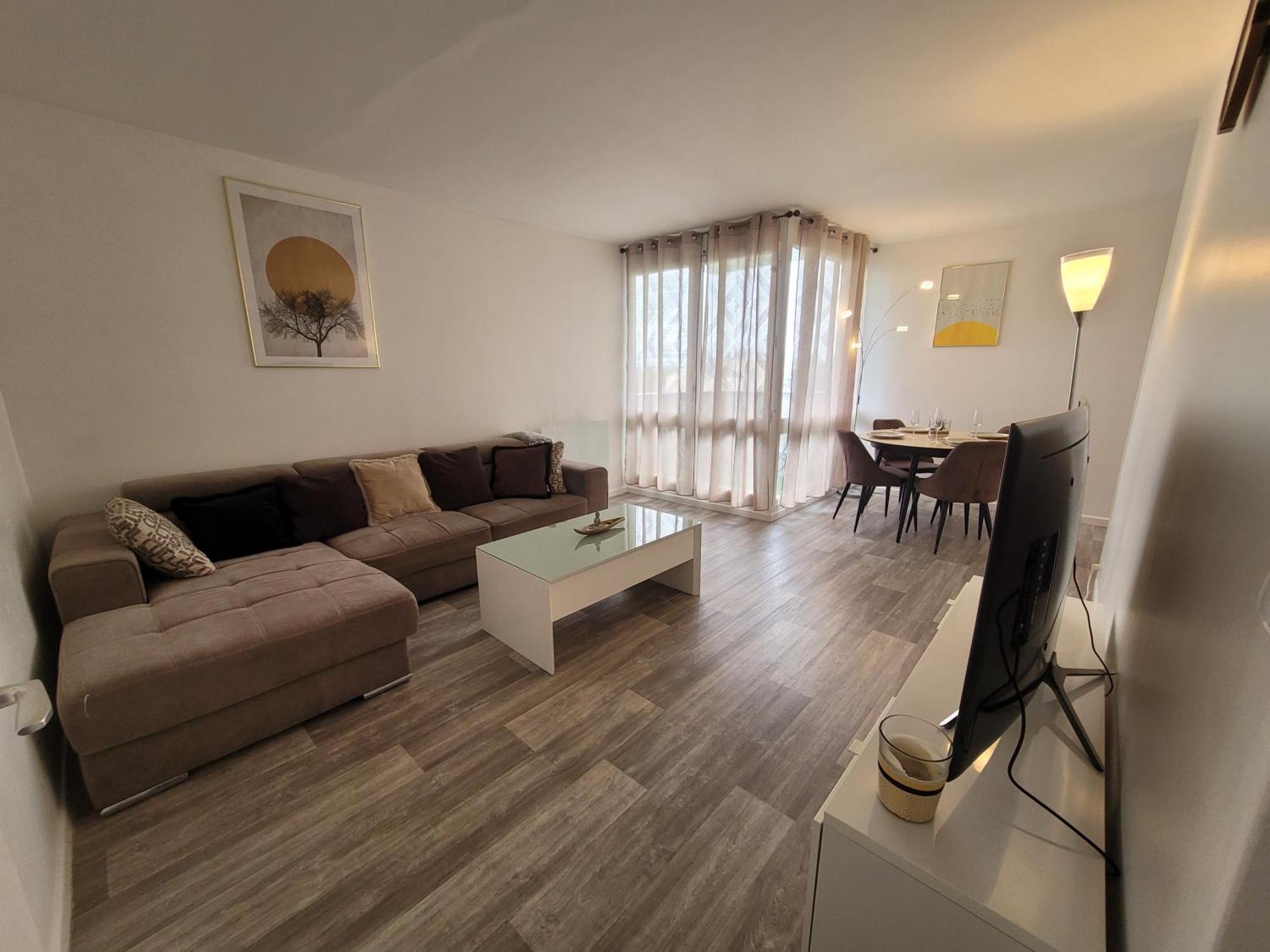 Parisian Retreat Pour 5 Personnes - 12 Min De Paris - Proche Gare Apartment Deuil-la-Barre Luaran gambar