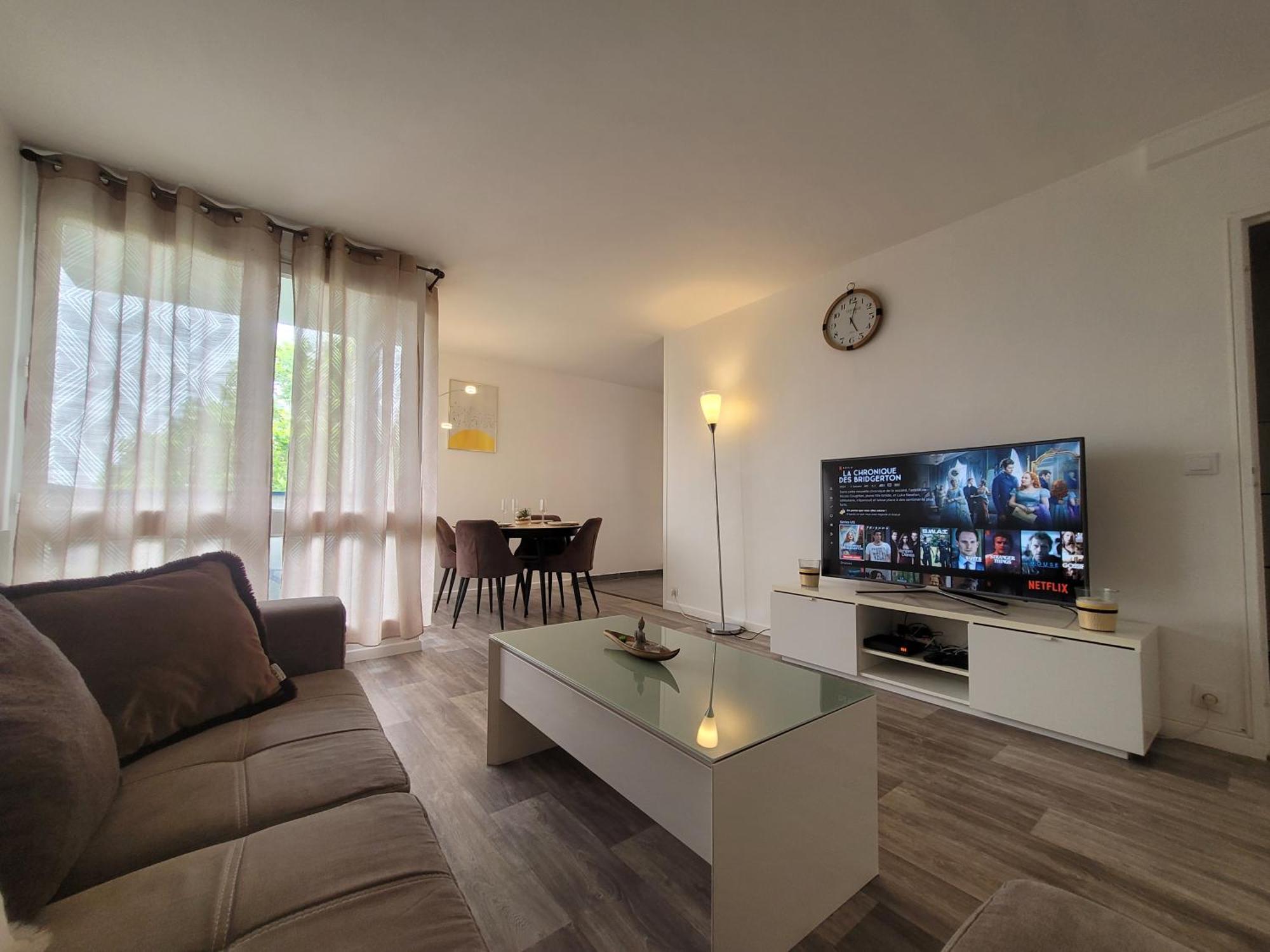 Parisian Retreat Pour 5 Personnes - 12 Min De Paris - Proche Gare Apartment Deuil-la-Barre Luaran gambar