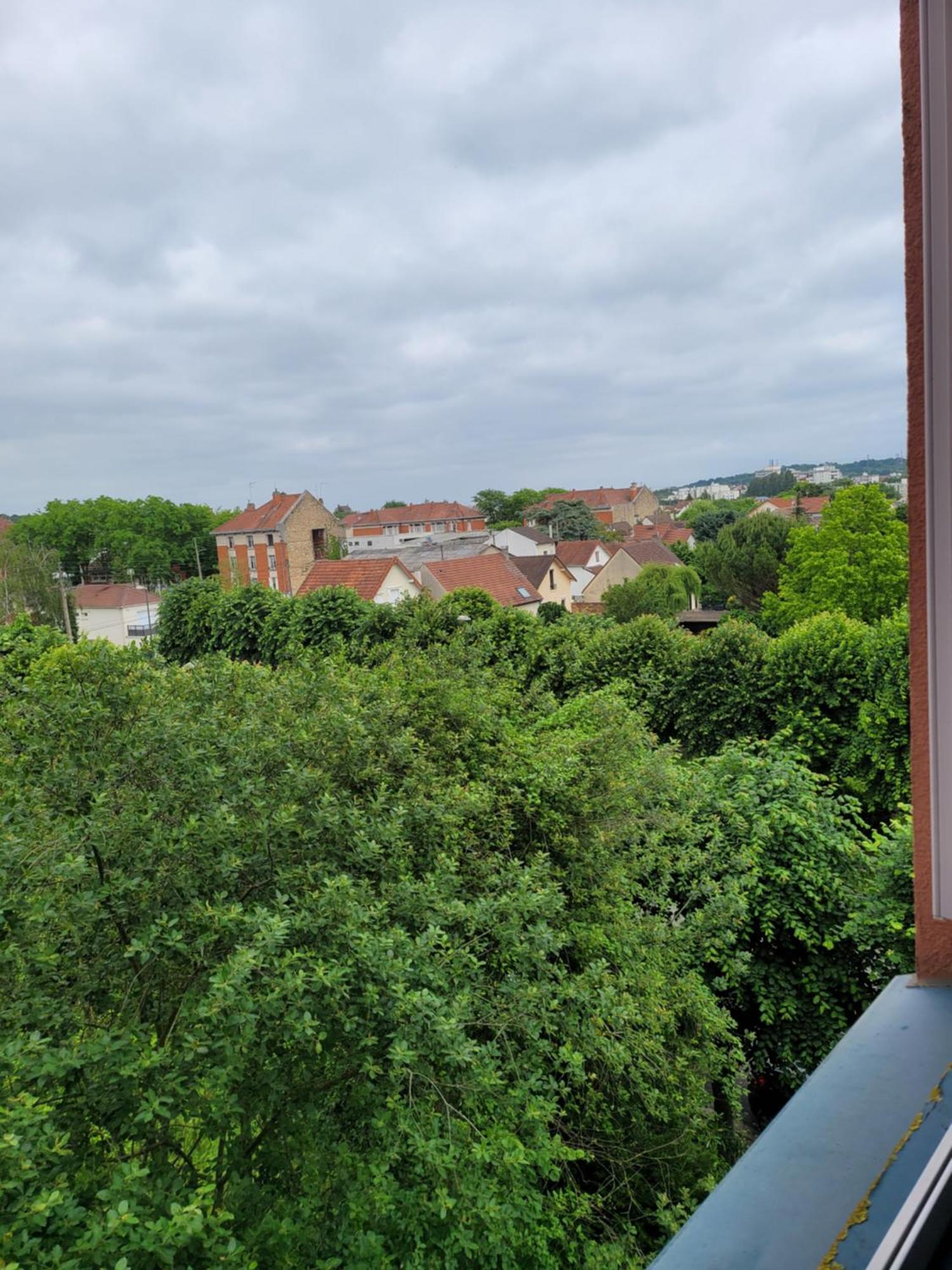 Parisian Retreat Pour 5 Personnes - 12 Min De Paris - Proche Gare Apartment Deuil-la-Barre Luaran gambar
