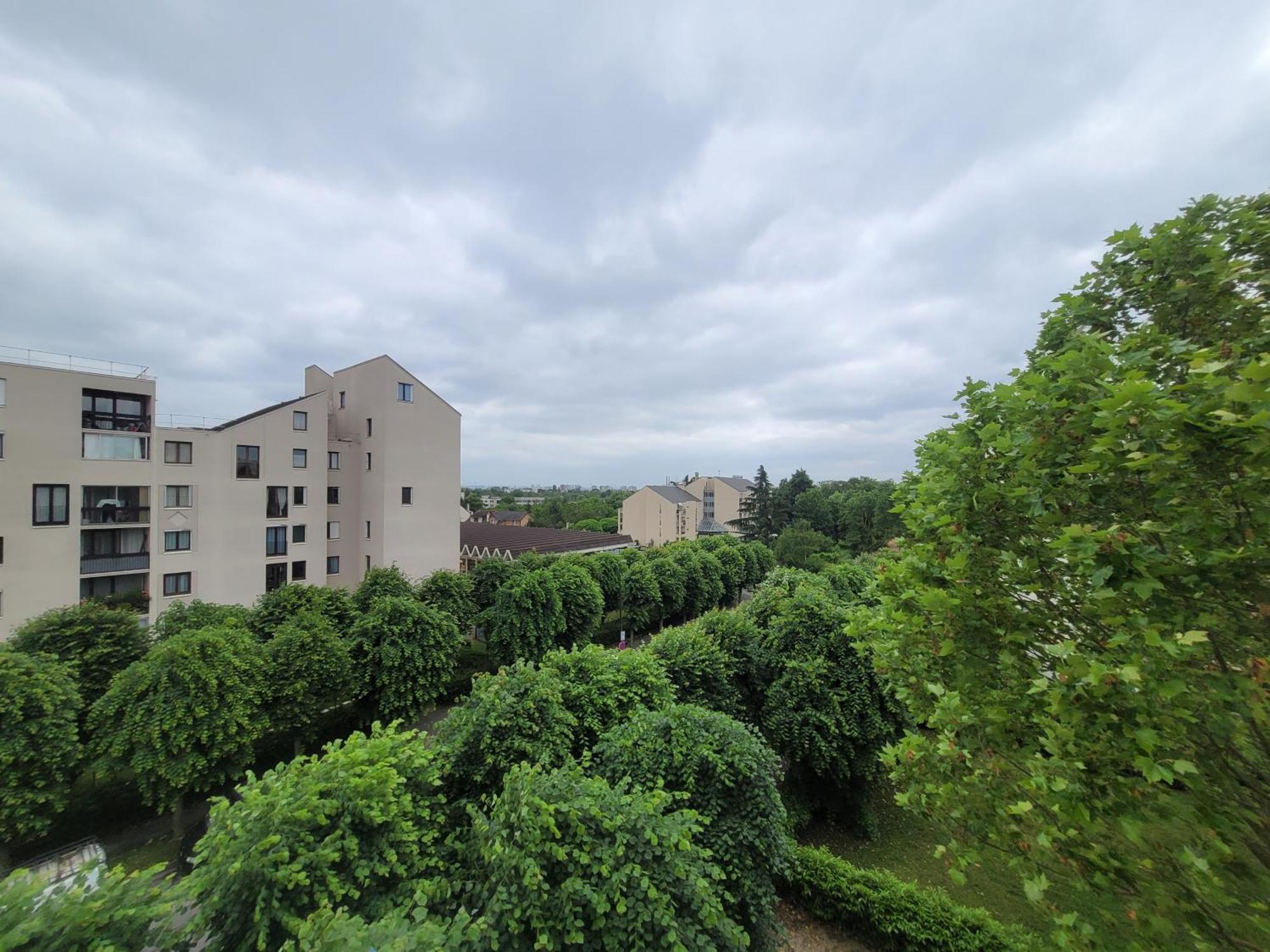 Parisian Retreat Pour 5 Personnes - 12 Min De Paris - Proche Gare Apartment Deuil-la-Barre Luaran gambar